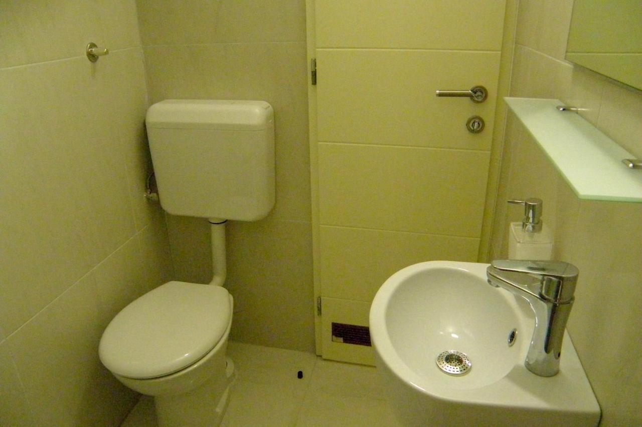 Lada apartmani Novalja Exterior foto